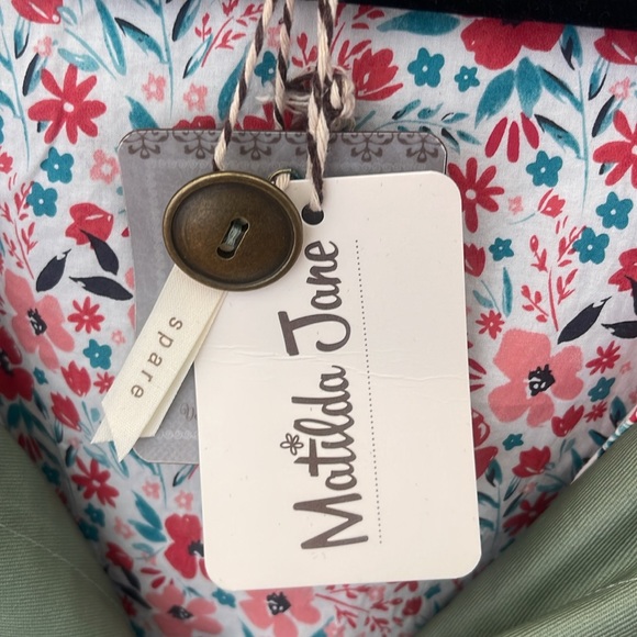 NWT Matilda Jane Women’s Wilderness Rain Jacket Green w/ Floral Lining. Size XXL - Picture 5 of 8